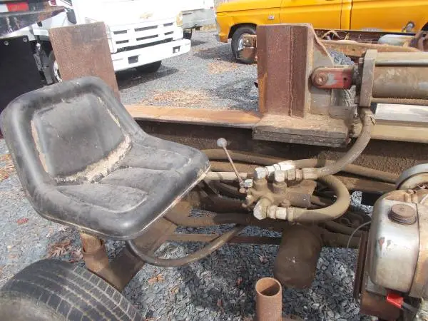 8 HP WOOD SPILTER