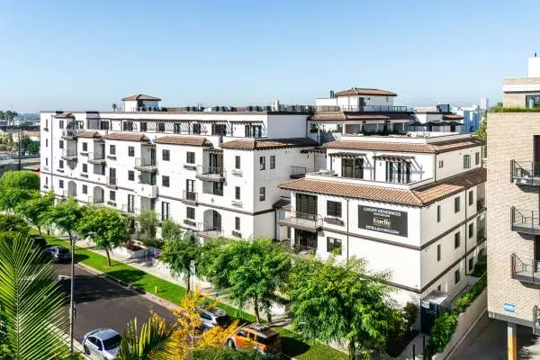 Its The Best Choice Luxury Community In Mid-City