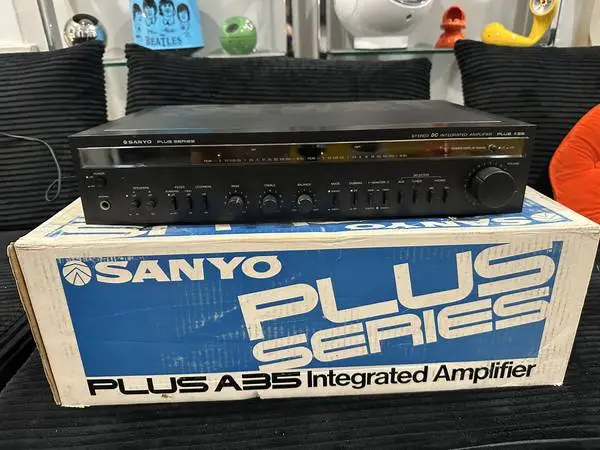 VTG 1980 Sanyo Plus A35 Stereo Integrated Amplifier Amp Japan TESTED