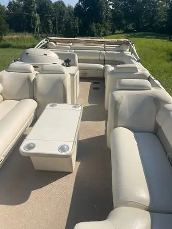 2002 Crest Savannah 25 2005 Yamaha 150 4 stroke EFI
