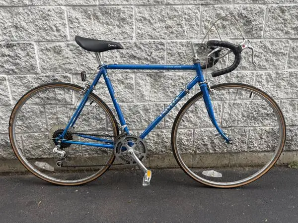 Univega 12-speed commuter road bike SM / MED for 56 to 59