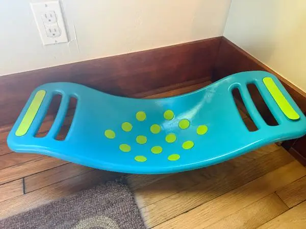 Fat brain teeter popper