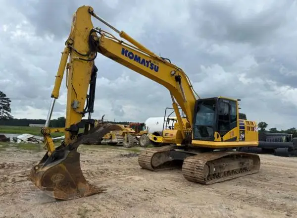 2023 KOMATSU PC210 LC-11 Crawler Excavators