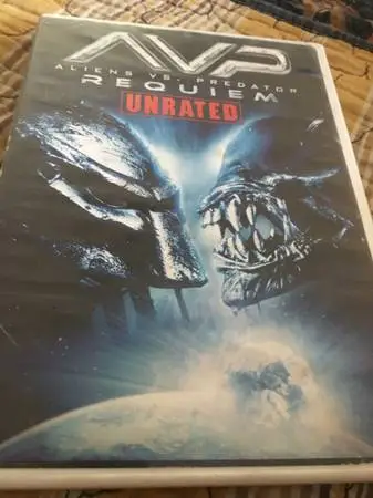 Dvd alien vs predator (unrated )