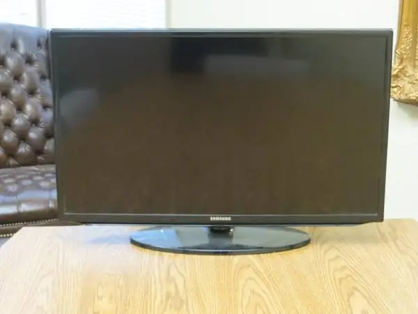 SAMSUNG 32 LED SMART TV