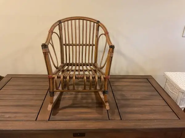 🔴 Rocking Chair, antique 100 year old child’s Adirondack chair.