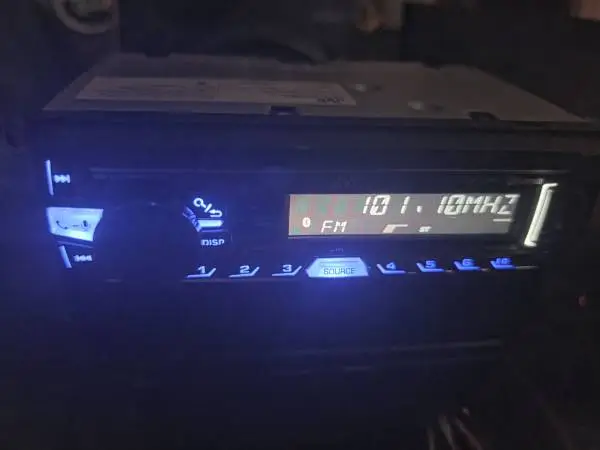 JVC SINGLE DIN CAR STEREO W BLUETOOTH