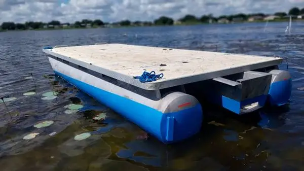 20 pontoon boat