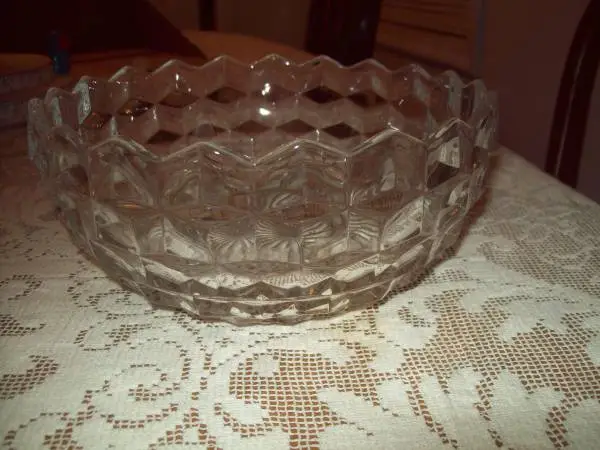 Beautiful Fostoria American Center /Fruit Bowl Perfect Condition