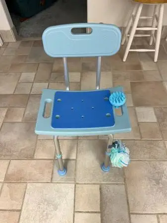 SHOWER CHAIR WITH BACK-NEW
