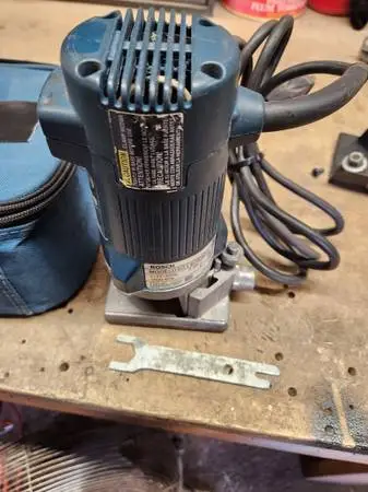 Bosch laminate trim router