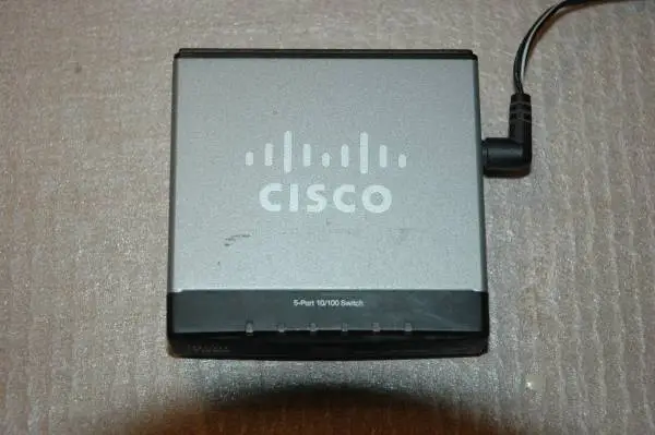 Cisco SD205 5-port Fast Ethernet switch