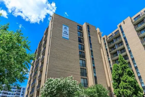 1BD 1BA, Alexandria VA, Convenient Elevator Access