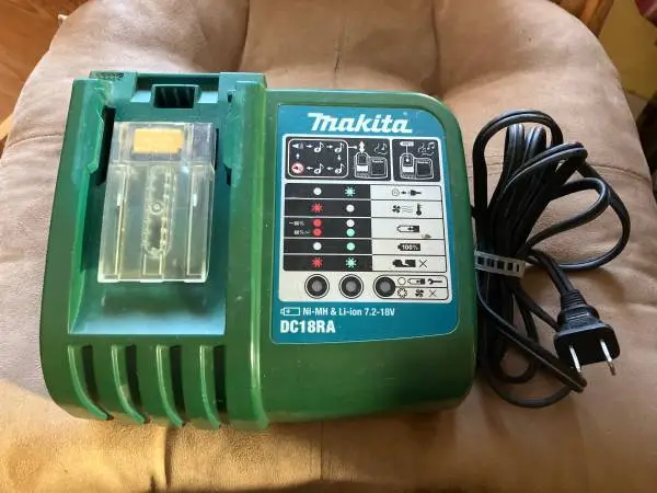 Makita 18 volt charger