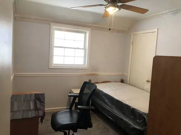 Furnished Bedroom near Glenmont Metro – Silver Spring