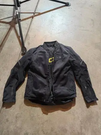Like new Alpinestars Tech Air motorcycle jacket - size Large and XL black Scorpi
