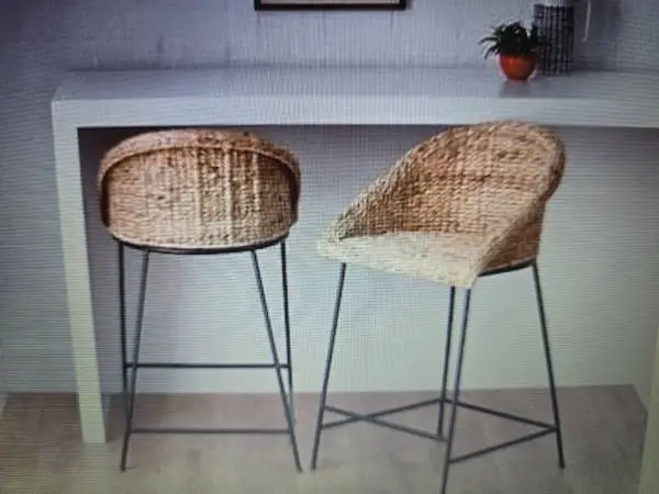 Low Back Bar Stool