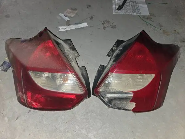 2012 focus tailights