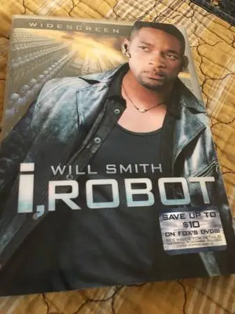 Dvd.   I robot    Will Smith