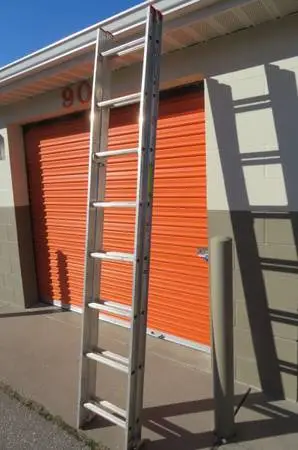 WERNER 16 EXTENSION LADDER - LIGHT DUTY