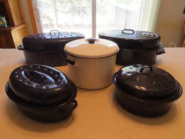 Vintage Enamel Cookware Roasters Stockpot - CHOICE