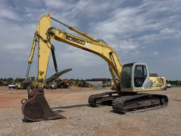 Kobelco 250 Excavator + Hydraulic Thumb