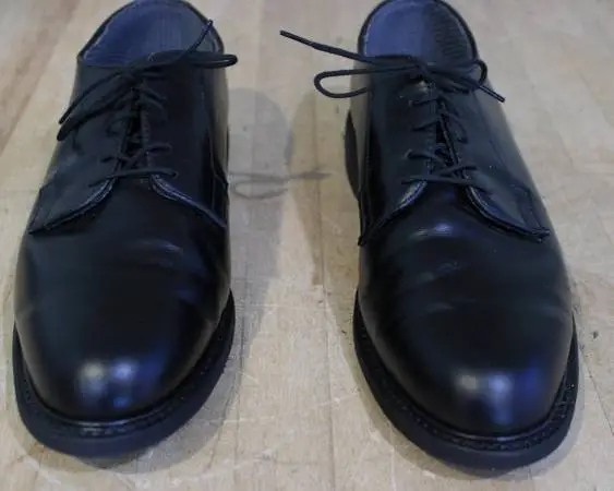 Bates Men’s 10E Black Uniform Shoes — Excellent Condition