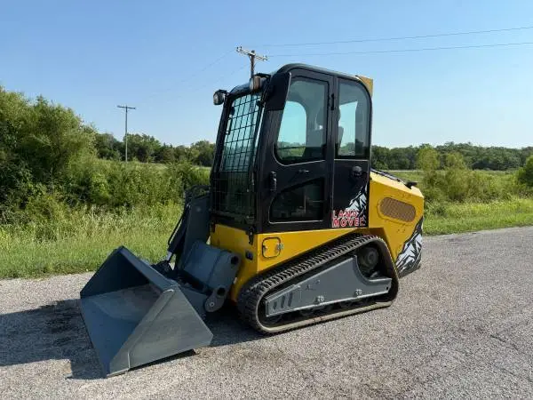 Land Mover NDI680 Skid Steer with Cab