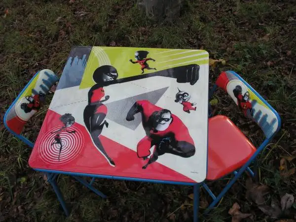 Disney Pixar Incredibles table and chair set