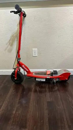 Boys/Girls Razor Scooter 🛴OBO