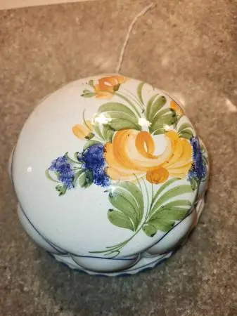 Vintage Ceramic Mold From ABC Bassano, Italy Hand Painted  Exc Cond