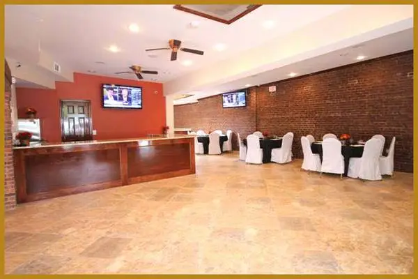 Staten Island s  Trendy Party Room