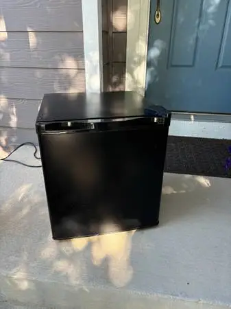 Magic Chef Black Mini Fridge