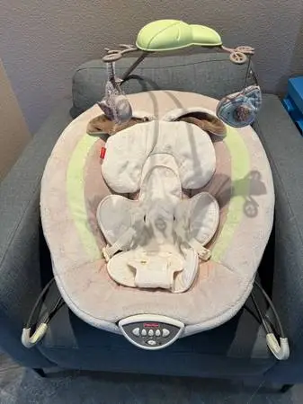 Fisher-Price My Little Snugabunny Deluxe Baby Bouncer (Working!)