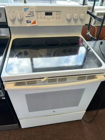 GE Range Electric in White