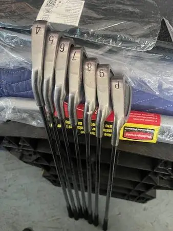 Left-handed Golf Clubs