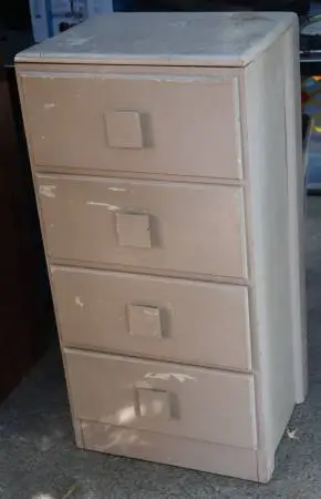 Small Solid Wood 4-Drawer Dresser 36 x 18 x 14 in CHICO