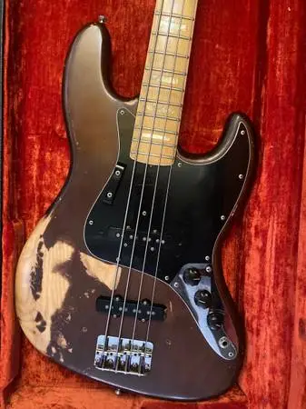 1975 Fender Jazz Bass w/ OHSC