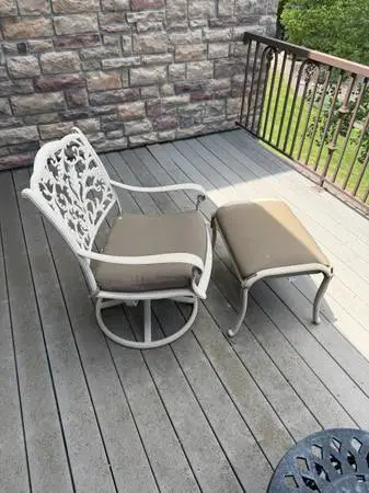 Luxury patio furniture - 4 white chairs with cushions, two ottomans