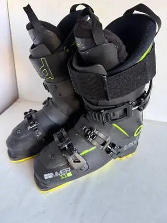Head Hammer 110 Mens Ski Boots Size 9