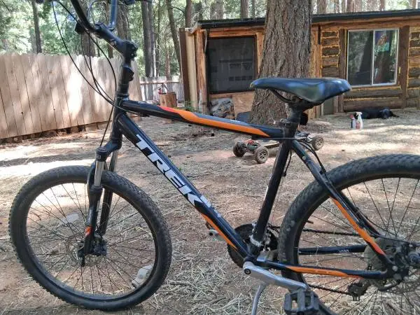 Adult treck bike