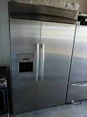 Thermador 48 built-in refrigerator ice and water