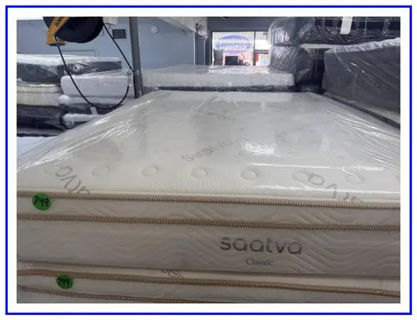 QUEEN SIZE SAATVA CLASSIC MATTRESS & BOX SPRING BED SET