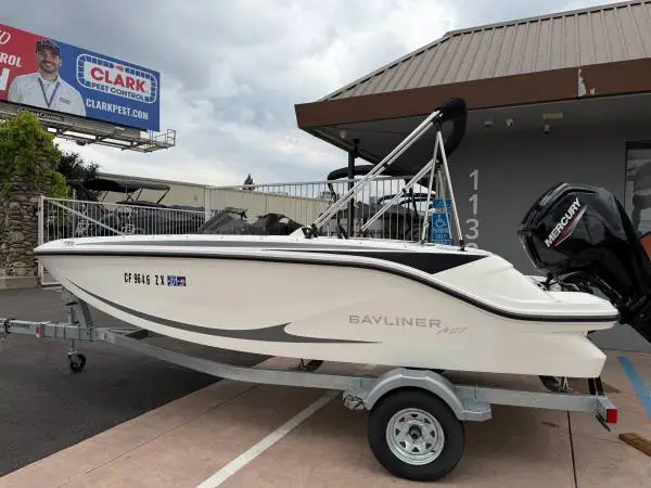 2024 Bayliner M 17 90HP Mercury