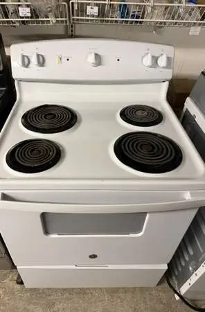 GE Electric Stove / Range