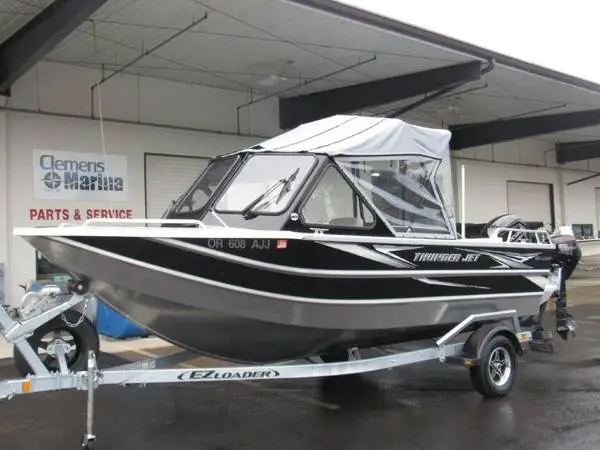2025 THUNDER JET 185 LUXUR
