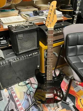 kramer focus 111s electric guitar 2004 model excellent condition