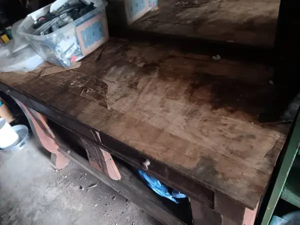 1930S Antique Buffet/sideboard needs repaired