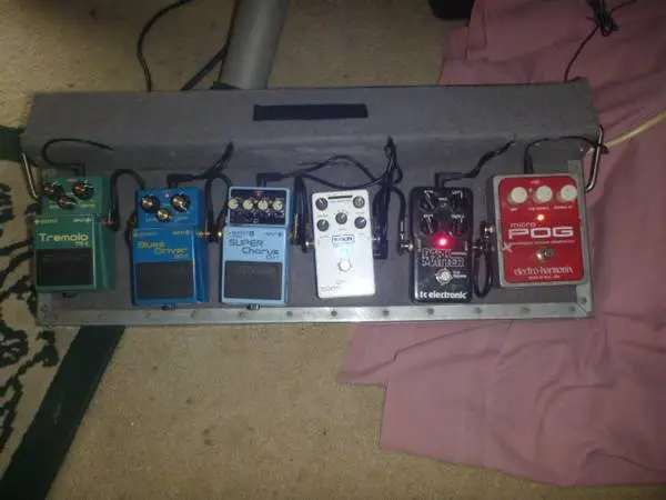 Powered pedalboard and pedals all or separate