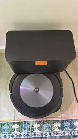 Roomba Combo® j5+ Self-Emptying Robot Vacuum and Mop